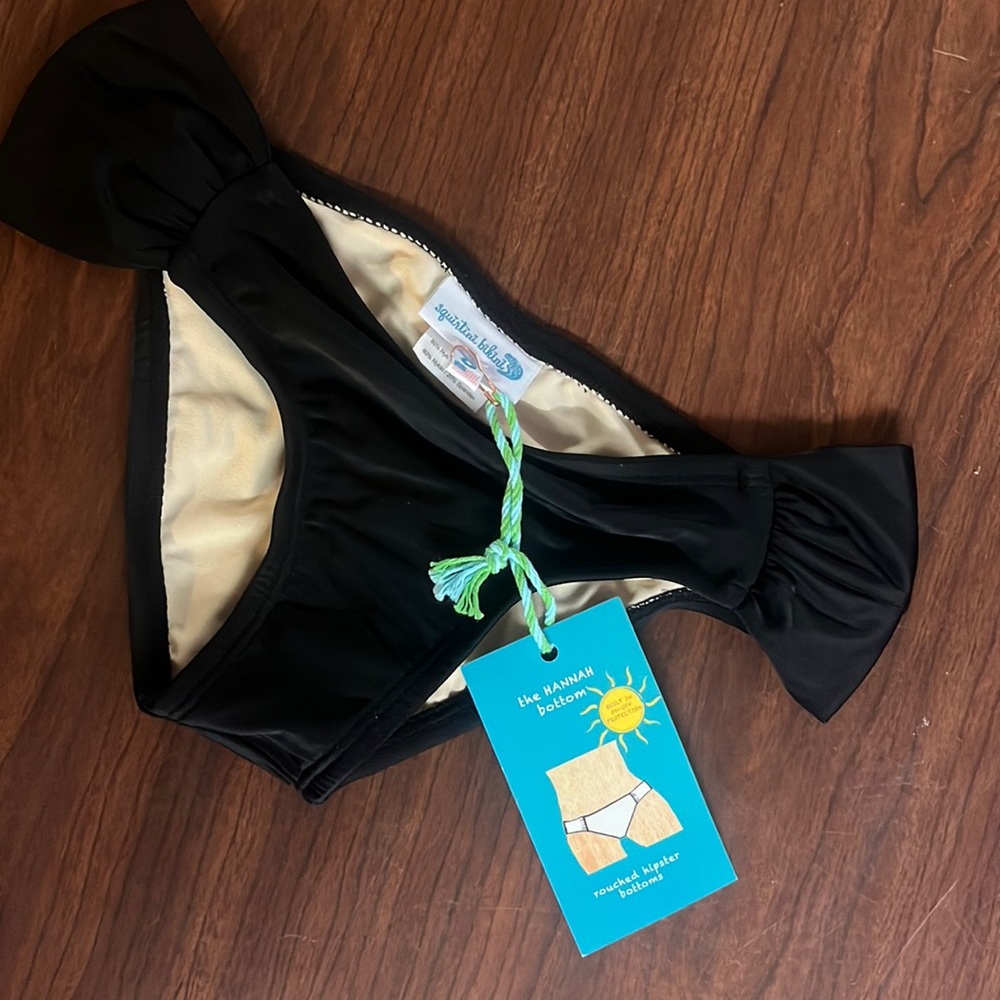 Size 8 children’s squirtini baking bottoms